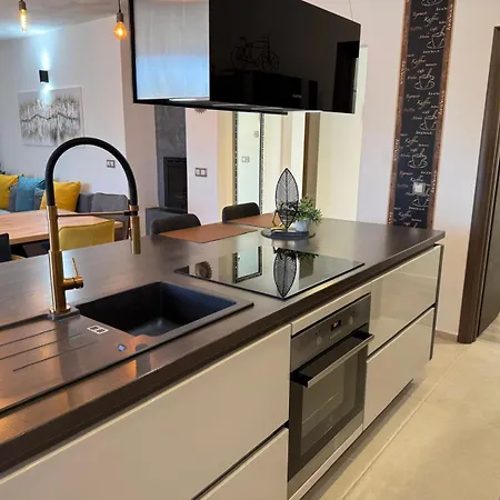 Apartment Holiday&suite Klanac