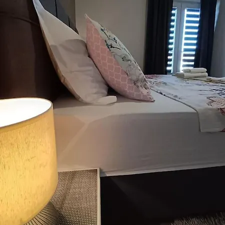 Holiday&suite Klanac Apartment *