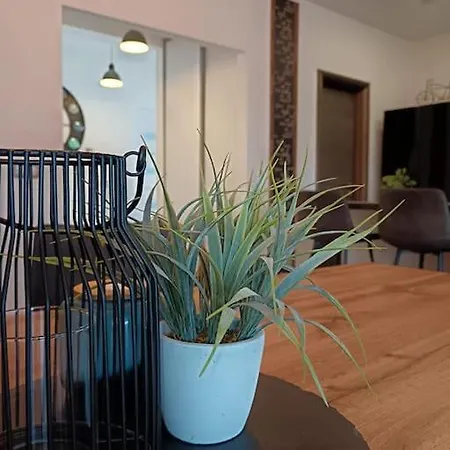 Holiday&suite Klanac Apartment *