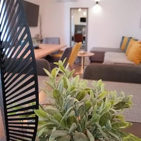 Apartment Holiday&suite Klanac *