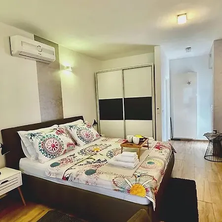 Holiday&suite Klanac Апартаменты
