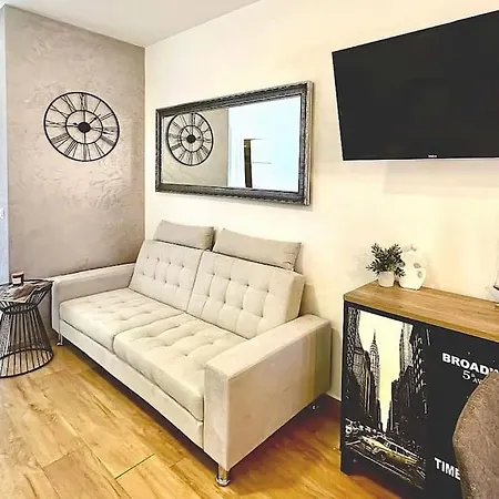 Holiday&suite Klanac Апартаменты *