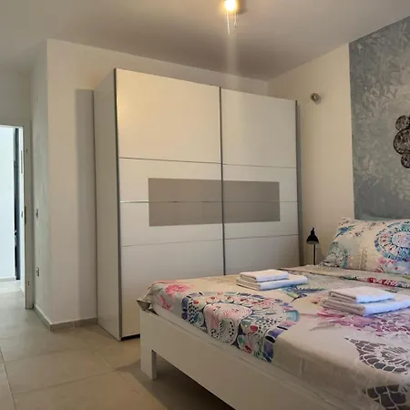 Holiday&suite Klanac Апартаменты Вир
